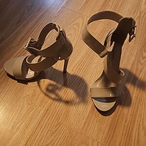 Ladies size 7 nude strappy heels